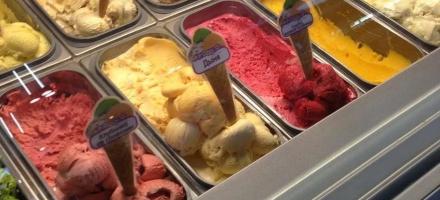 Кондитерские витрины для продажи весового мороженого